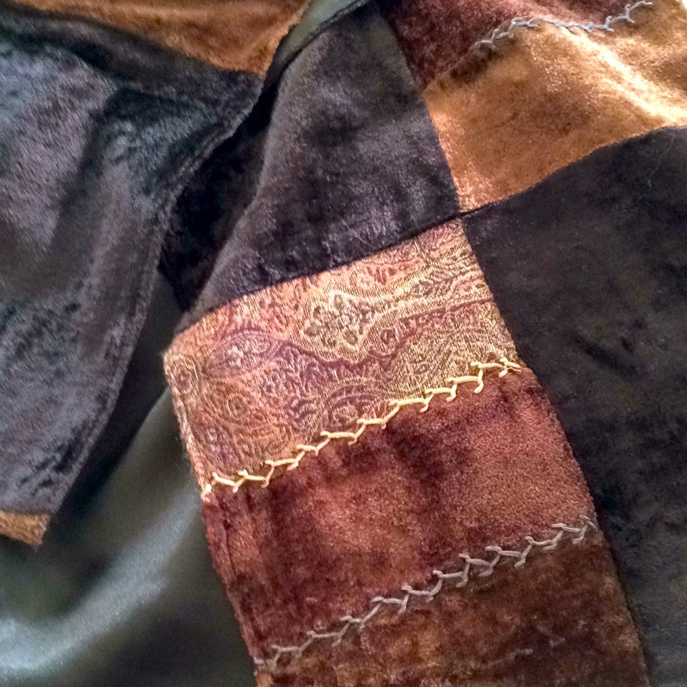 Patchwork velvety scarf, brown satin on other side